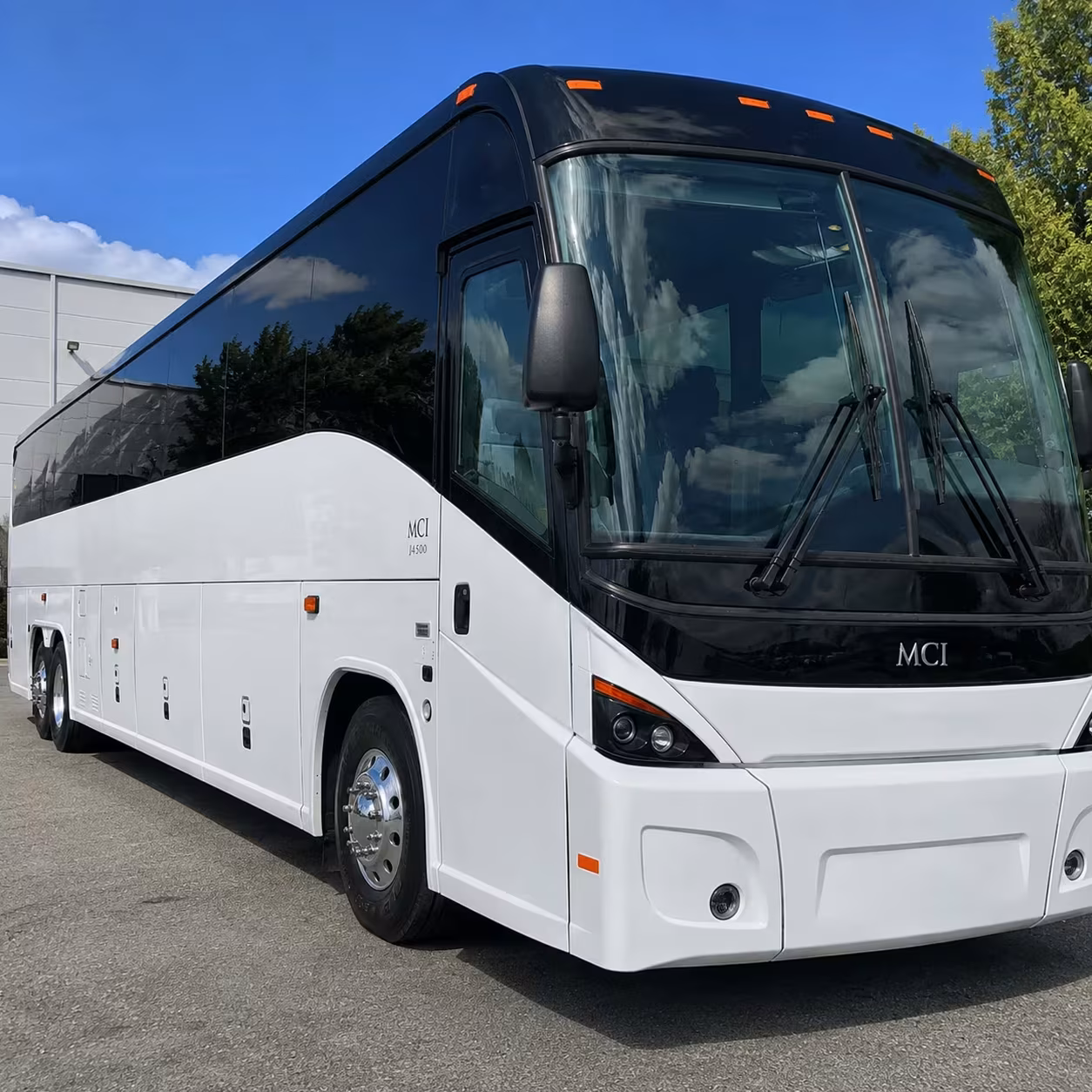 fremont commuter shuttle buses for tech and manufacturing teams